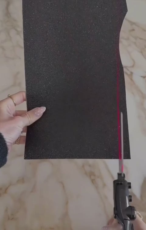 מספרי הלייזר החכמות | Laser guided scissors